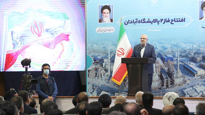 Iranpress: Iran sets new record in oil sales: Minister