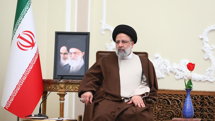 Iranpress: Raisi stresses on continued efforts by government to serve Iranian people 