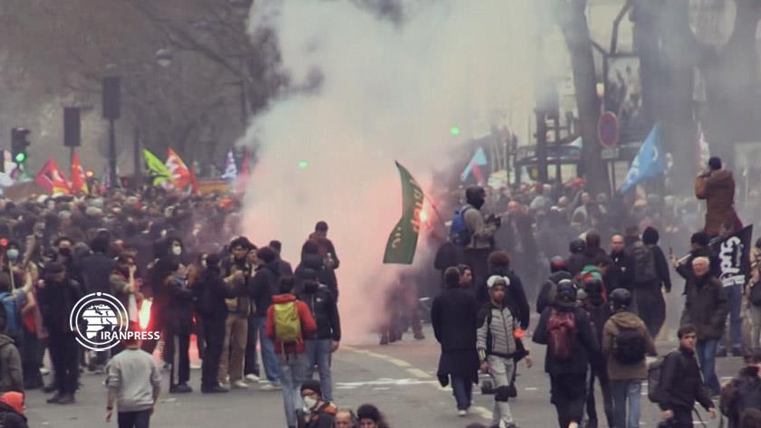 Iranpress: Amending the pension law; Macron