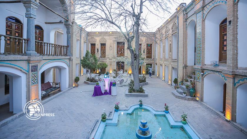 Iranpress: Arak; Spectacular tourist destination in Nowruz