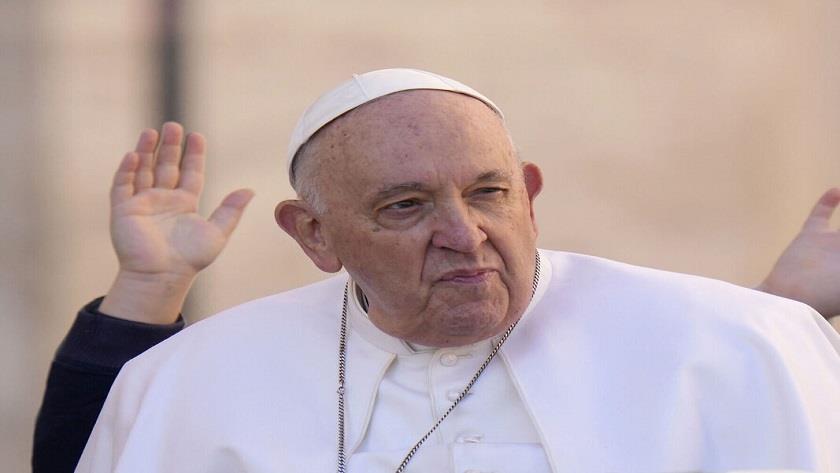Iranpress: Pope Francis hospitalized for heart and breathing problems