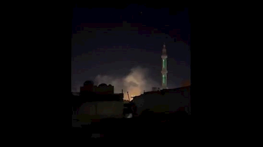 Iranpress: Syrian air defense repells attack in sky over Damascus
