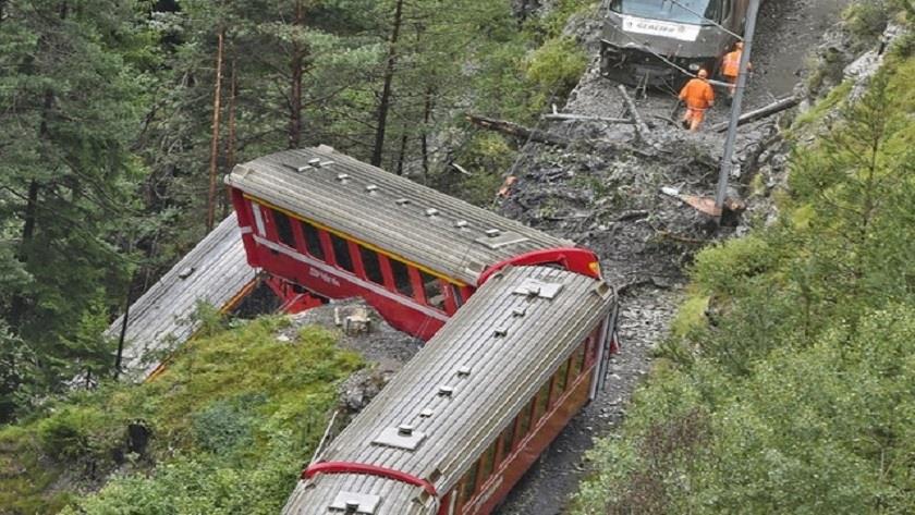 Iranpress: Dozens hurt as two Swiss trains derail during storm