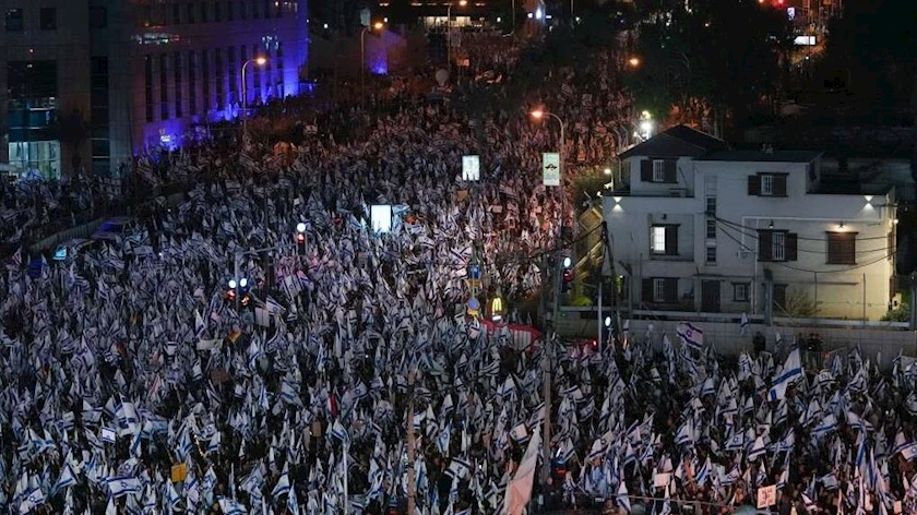 Iranpress: Israelis still protest despite judicial overhaul pause