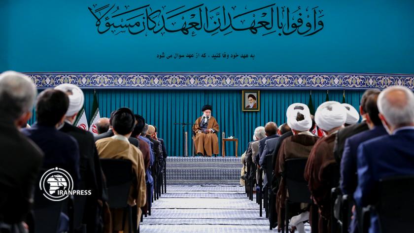 Iranpress: Leader to receive Iran