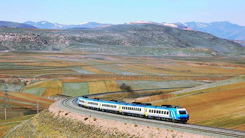 Iranpress: Iran, Russia agree to complete Rasht-Astara railway