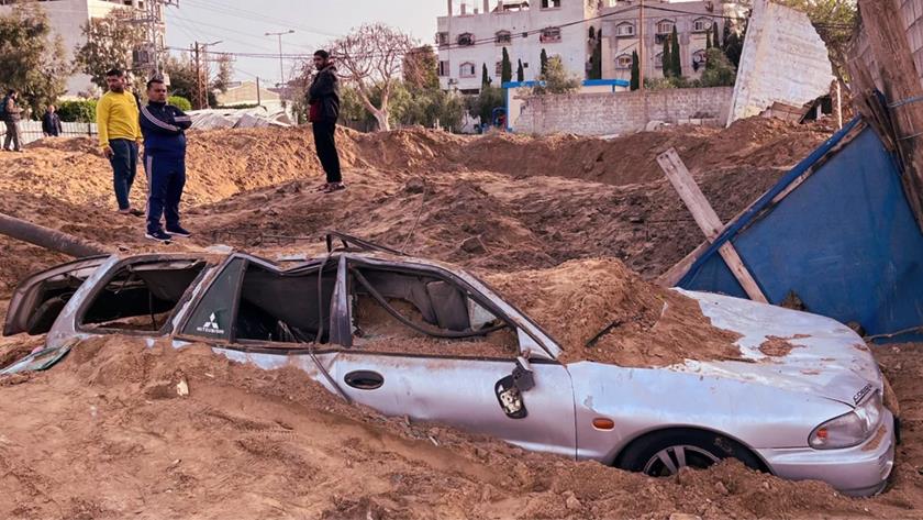 Iranpress: Israeli strikes target Hamas in Lebanon and Gaza after rocket attack
