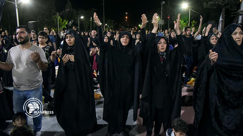 Iranpress: Iran mourns for commander of Faithful in second Laylat al-Qadr night