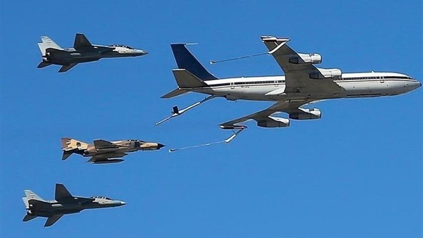 Iranpress: Iran to showcase more than 40 fighter jets on National Army Day