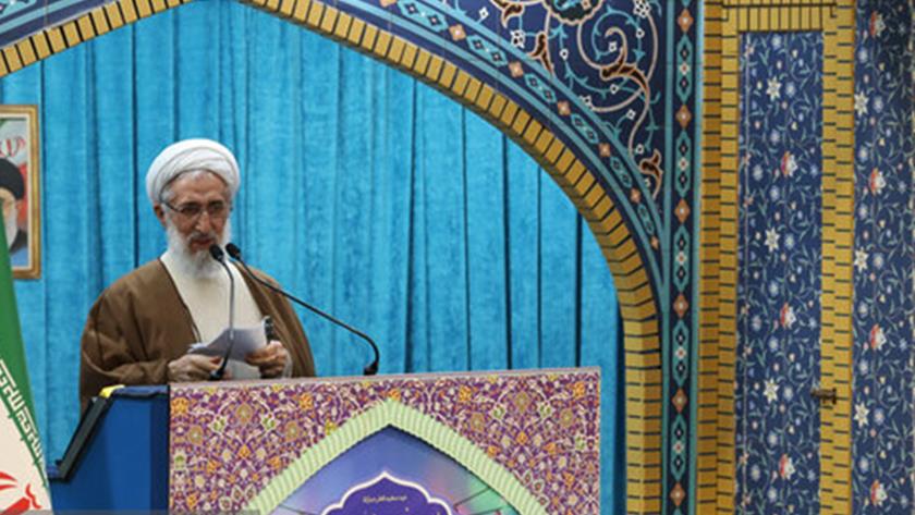 Iranpress: Senior Cleric: Desperate US not capable of solving Zionist crisis