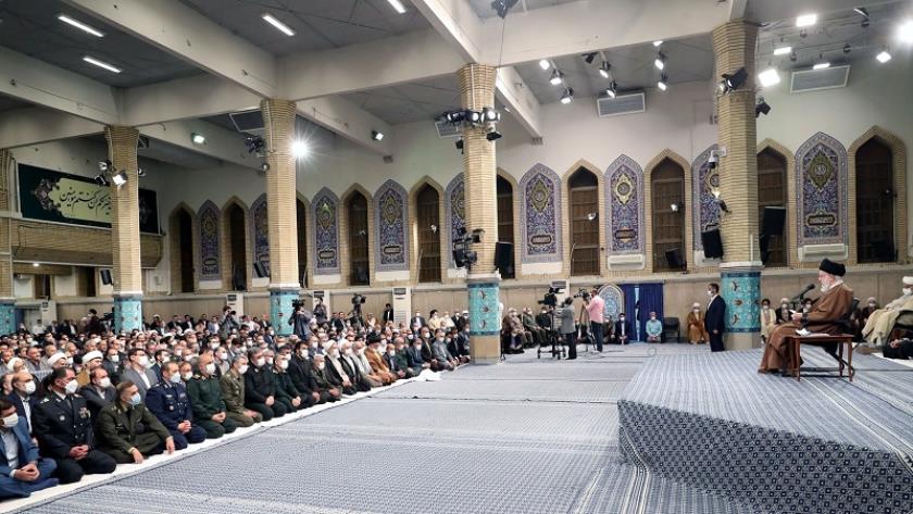 Iranpress: Leader: Islamic world should strengthen Palestine