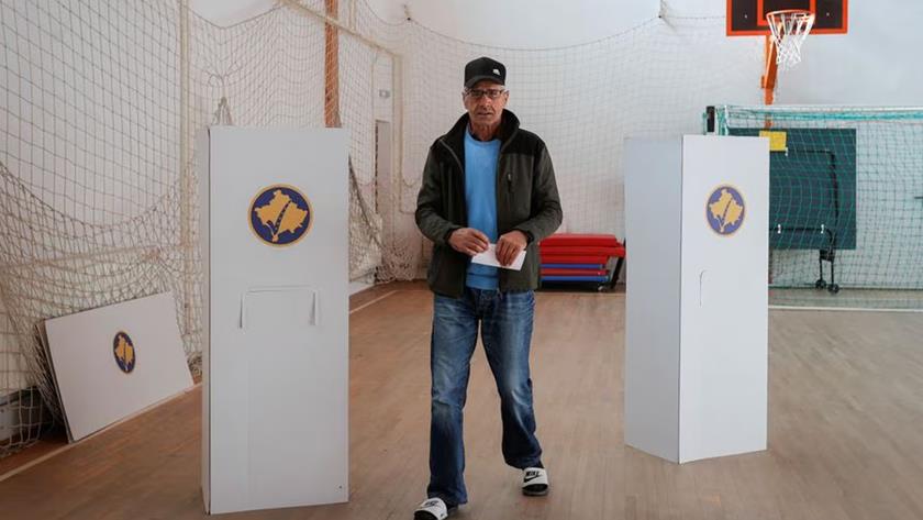 Iranpress: Serbs in north Kosovo boycott local elections