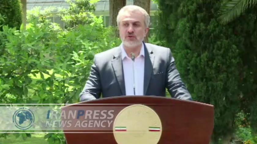 Iranpress: Industry minister hails production growth in 2022-2023
