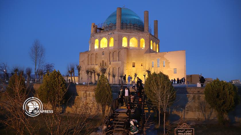 Iranpress: Tourism surges in spring in Zanjan