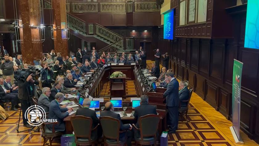 Iranpress: Iranian, Russian university presidents hold summit in Moscow 