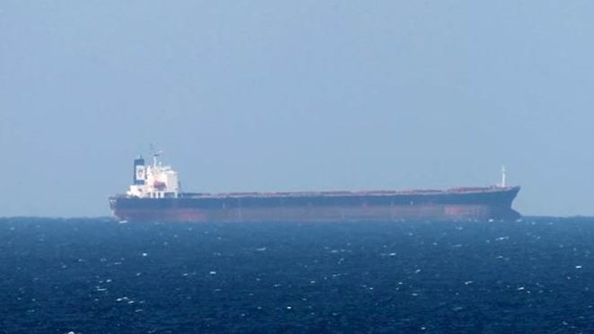 Iranpress:  US Navy says Iran seized Panama-flagged oil tanker in Strait of Hormuz