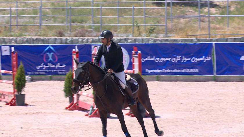 Iranpress: Iranian woman rider stands 1st in 2023 horse jumping c
