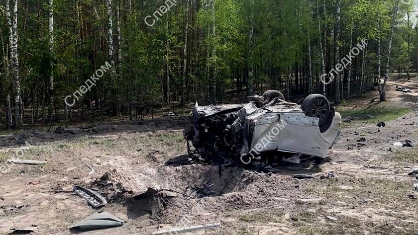 Iranpress: Car bomb wounds Russian writer, kills his driver