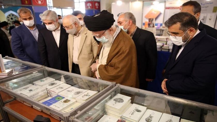 Iranpress: Leader calls publishers to attract children, teenagers with qualified works