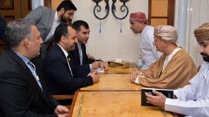 Iranpress: Iran, Oman stress implementation of investment and customs agreements