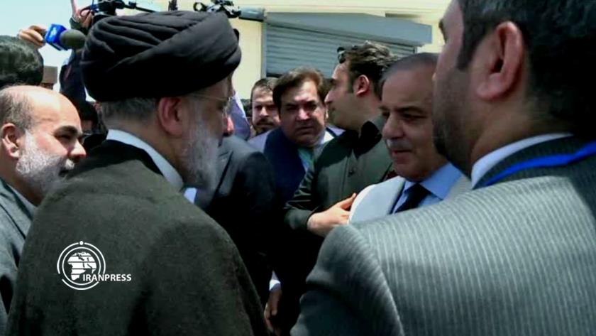 Iranpress: Iran, Pakistan jointly inaugurate Mand-Pishin Border Sustainability Marketplace