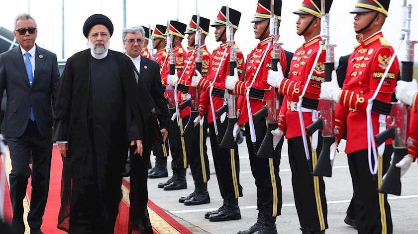 Iranpress: Raisi leaves Indonesia for Iran