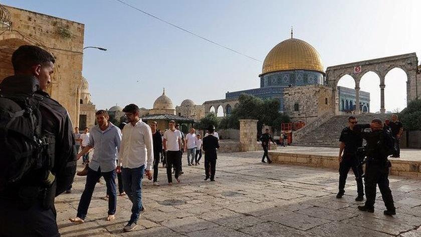 Iranpress: Zionist attacks on Al-Aqsa Mosque persist