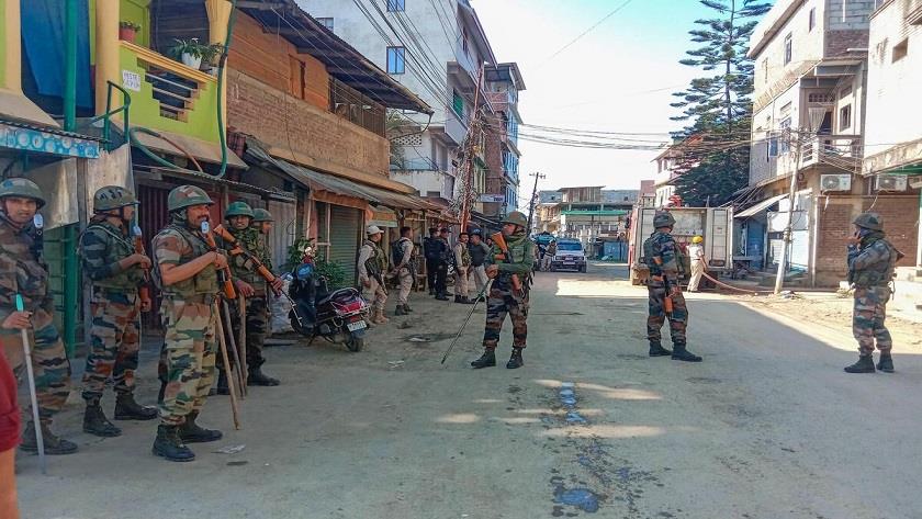 Iranpress: 33 Indian militants were killed in a clash with security forces