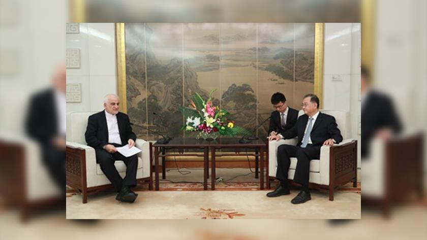 Iranpress: Iran, China confer on boosting bilateral cooperation