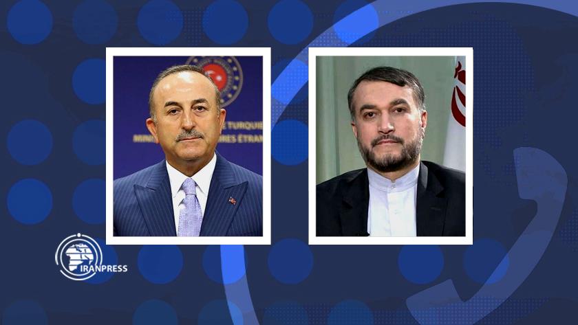 Iranpress: Iran, Türkiye confer on boosting ties over phone