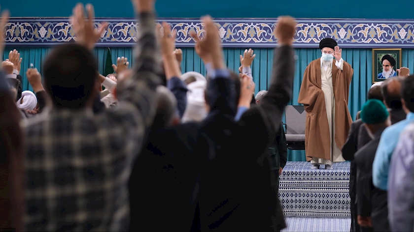 Iranpress: Leader: In spite of Arrogant Powers