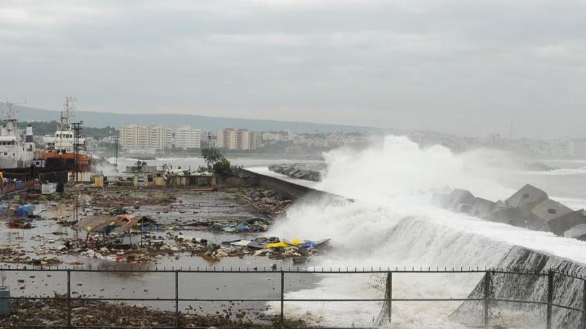 Iranpress: Over 47,000 shifted to shelter homes in western Indian ahead of cyclone