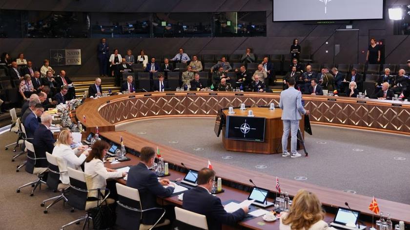 Iranpress: NATO meeting fails to approve first defense plans since Cold War