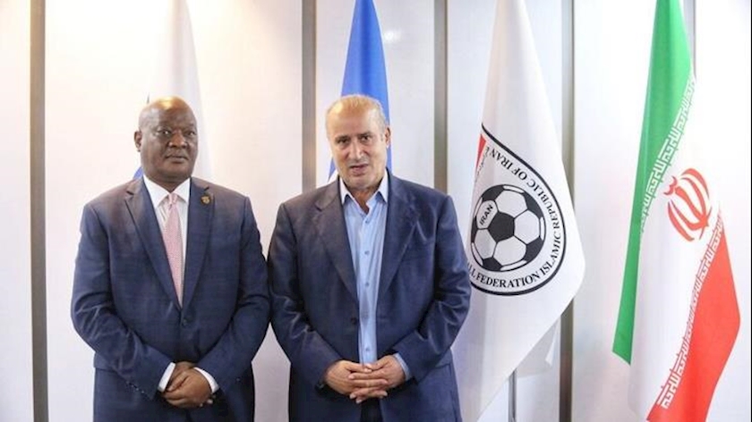 Iranpress: South Africa invites Iran