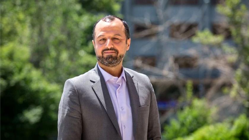Iranpress: Minister of Economy arrives in Vienna
