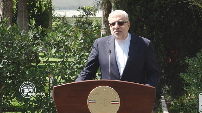 Iranpress: Iranian experts restored refining capacity of Venezuela, Cuba