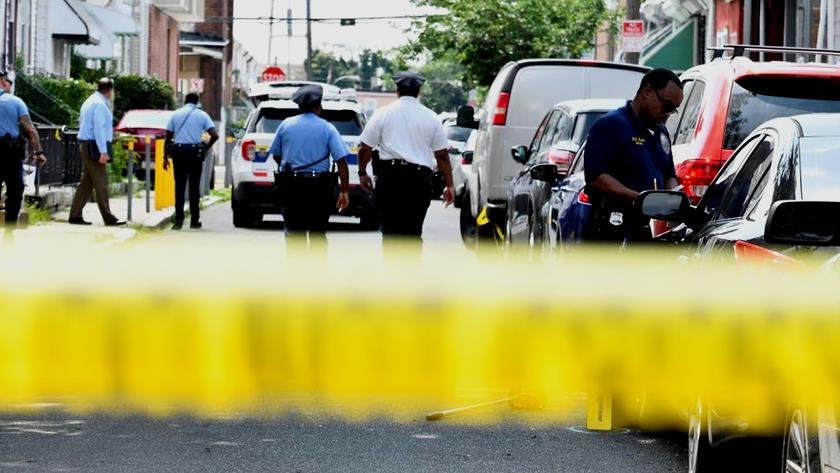 Iranpress: Ten dead, 38 wounded in three US mass shootings