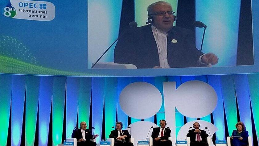 Iranpress: Oil deals worth of $40b in 20 months: Iran’s future offers ‘appealing’ to investors