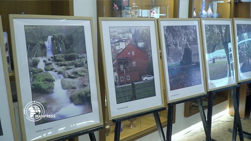 Iranpress: Iranian diplomat holds photo gallery in Sarajevo