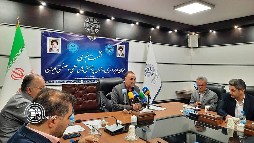 Iranpress: Official: Iran is developing weather satellite and backpack dialysis machine 