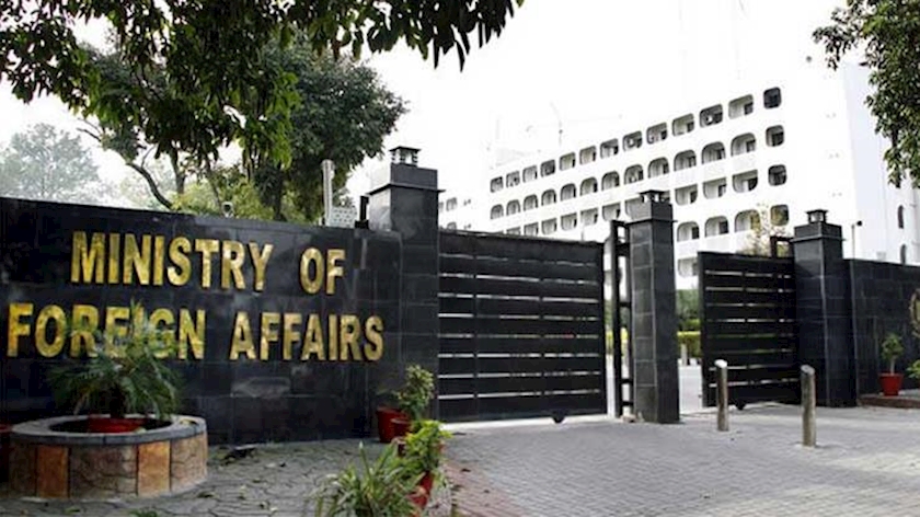 Iranpress: Pakistan condemns terrorist attack in southeastern Iran