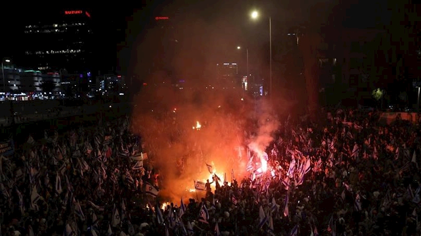 Iranpress: Anti-Bibi protests grow across Israel for 27th consecutive week