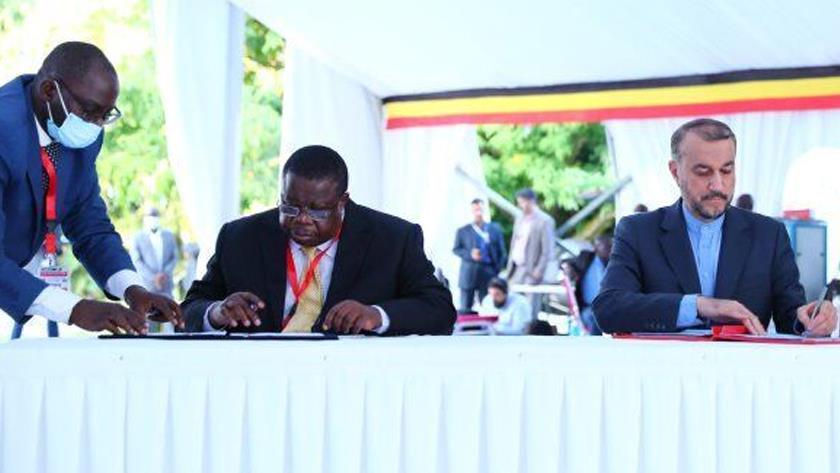 Iranpress: Iran, Uganda sign 4 cooperation agreements