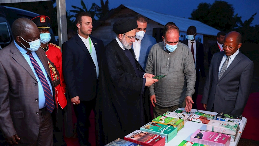 Iranpress: Raisi visits Iran
