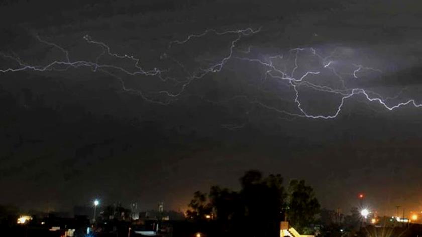 Iranpress: Lightning kills 22 in India