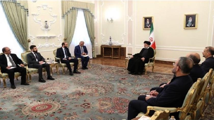Iranpress: Raisi: We hope Armenia-Azerbaijan will establish, peace, security