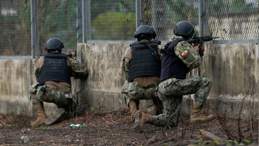Iranpress: Toll from Ecuador jail riots hits 31