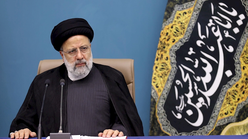 Iranpress: Iranians abroad human assets of Iran: President Raisi