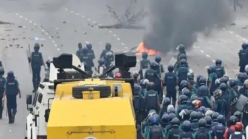 Iranpress: Bangladesh police clash with supporters of opposition parties