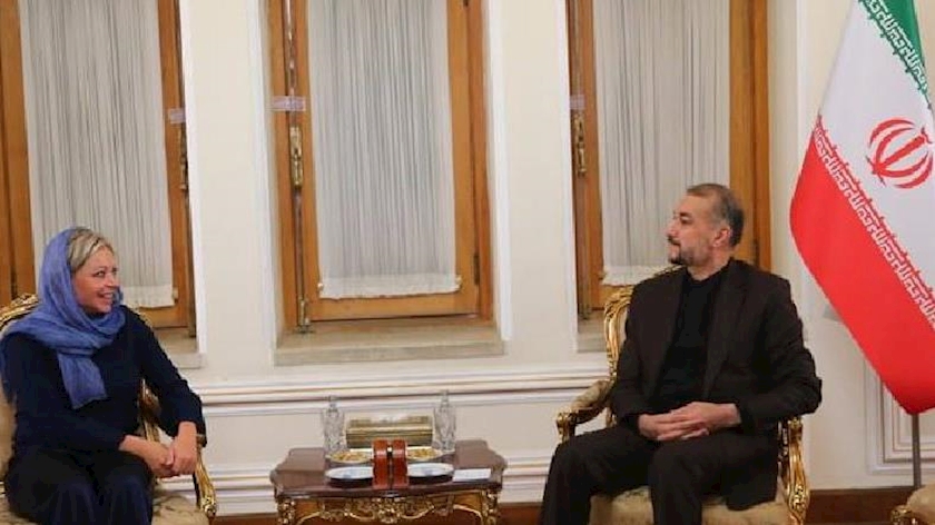 Iranpress: UN Secretary-General envoy meets Iran Foreign Minister